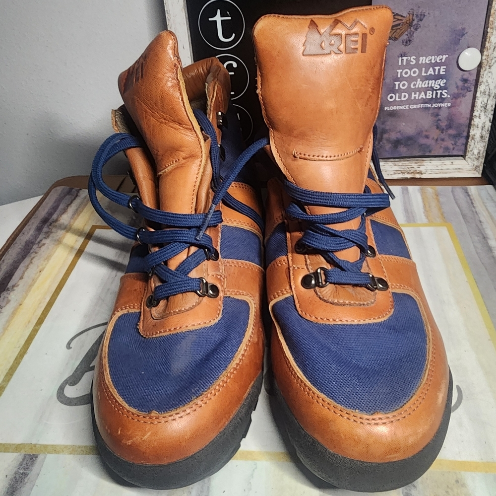 rel Men's hiking boots Size 10